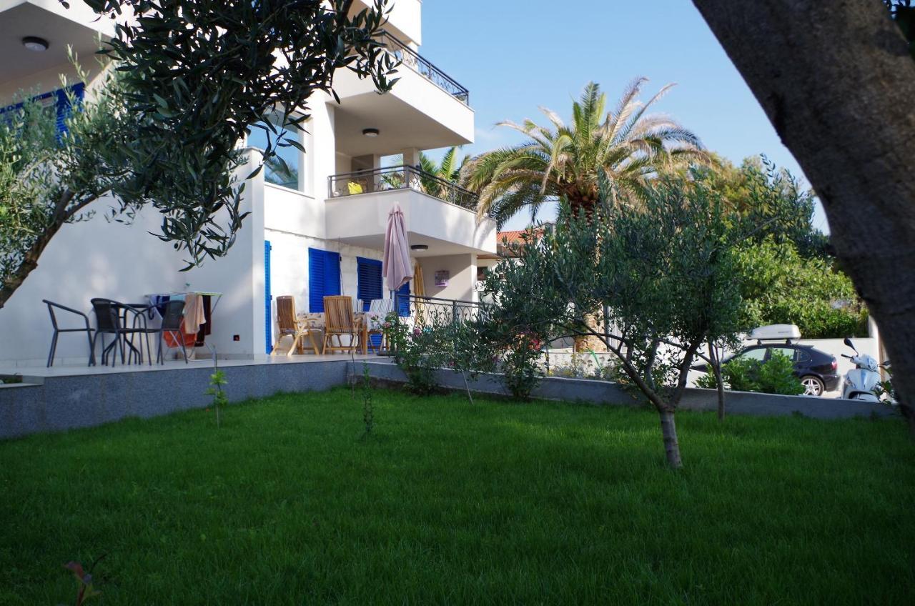 Apartments By The Sea Slatine, Ciovo - 14158 Buitenkant foto