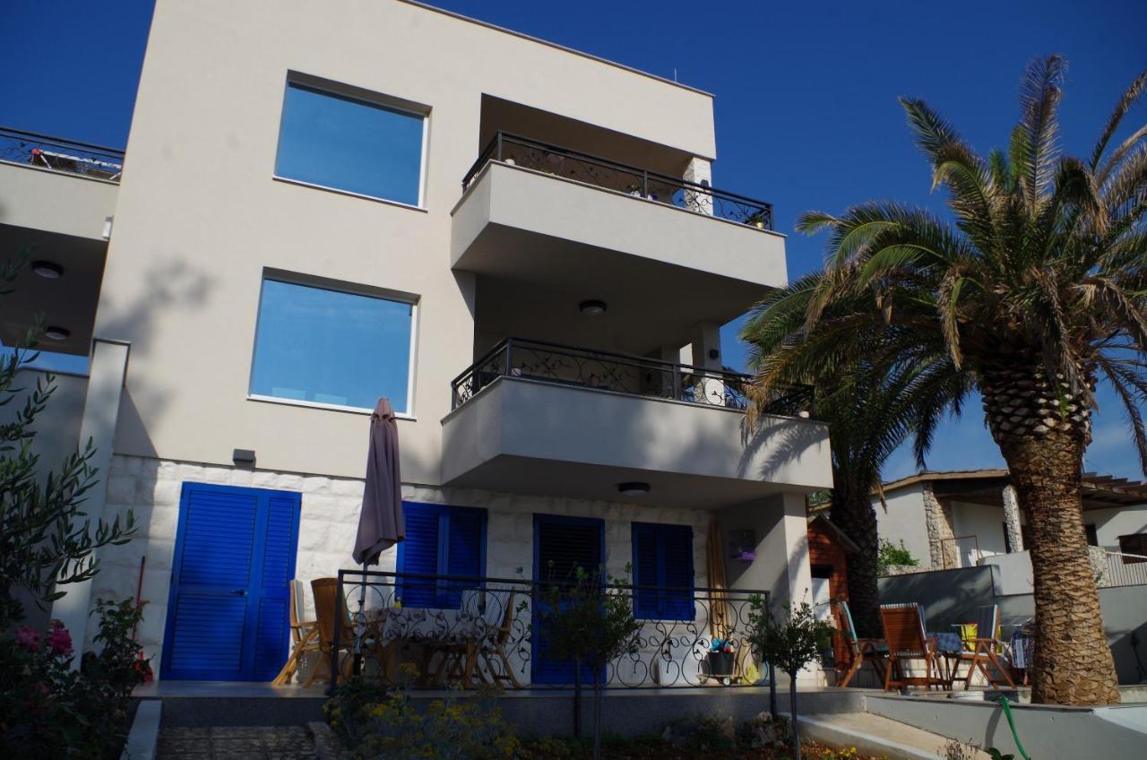 Apartments By The Sea Slatine, Ciovo - 14158 Buitenkant foto