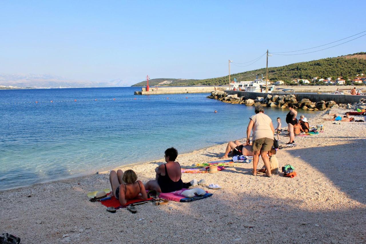 Apartments By The Sea Slatine, Ciovo - 14158 Buitenkant foto